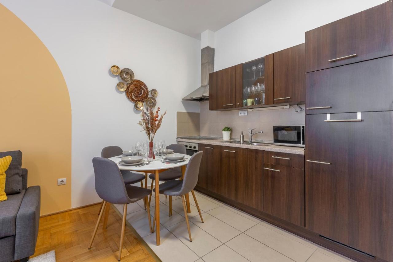 Central Gozsdu Apartment In The Party Street Budapešť Exteriér fotografie