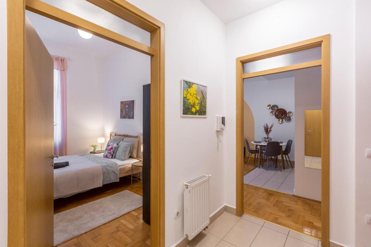 Central Gozsdu Apartment In The Party Street Budapešť Exteriér fotografie